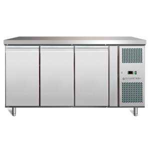 Mesa Refrigerada 3 Puertas GN1/1 - Profundidad 700 - Dynasteel