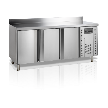 Mesa Refrigerada Inox 3 Puertas GN 1/1 - TEFCOLD: Conservación óptima de los ingredientes con elegancia