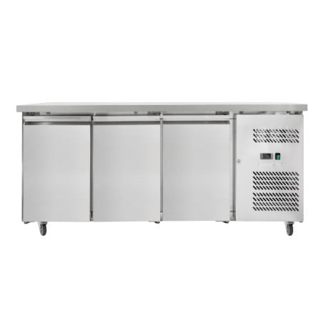 Mesa Refrigerada 3 Puertas GN1/1 - Profundidad 700 - Dynasteel