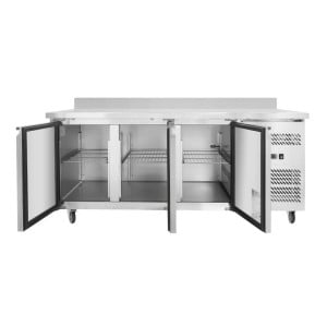 Mesa Refrigerada 3 Puertas GN1/1 - Profundidad 700 con Backsplash - Dynasteel