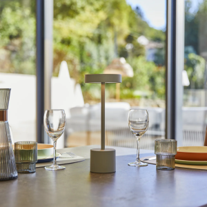 Lámpara de Mesa Táctil de Aluminio - Roby Gris Claro - Lumisky