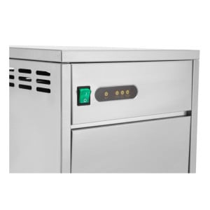 Máquina de Hielo Triturado 30 Kg - Dynasteel: Rendimiento potente y diseño en acero inoxidable