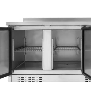 Mesa Refrigerada Positiva GN 1/1 Con Respaldo - 3 Puertas - Dynasteel