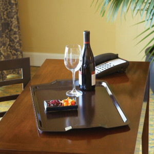 Bandeja Laminada Rectangular Con Asas Capri 640Mm - Cambro - Fourniresto