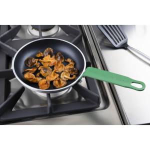 Non-stick Aluminium Frying Pan with Green Handle - Ø200mm Hygiplas: Professional cooking made easy!