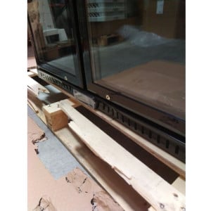 Bar Trasero Refrigerado - 2 Puertas de Vidrio Batientes - 209 L - Dynasteel