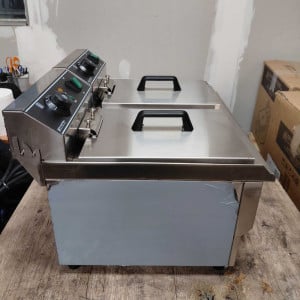 Freidora Profesional 2 x 13 L con Drenaje - Dynasteel: Rendimiento y durabilidad para su cocina