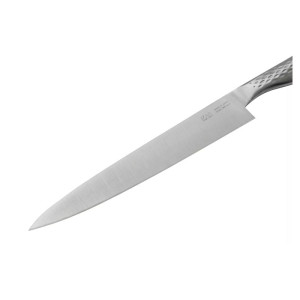 Cuchillo japonés Yanagiba de 24 cm de la marca KAI: precisión de corte excepcional y agarre ergonómico.