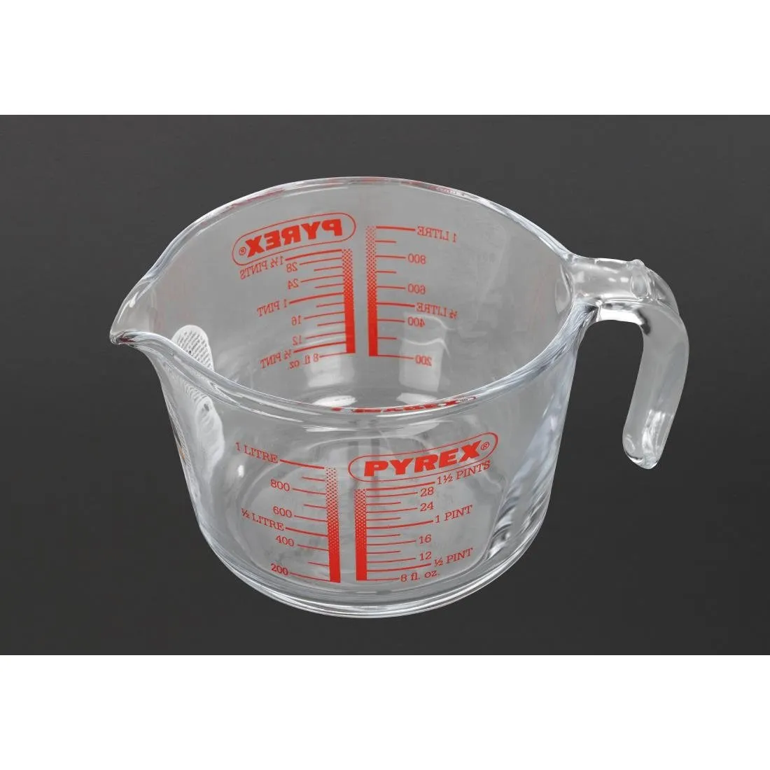 Medida en vaso graduado de 1L